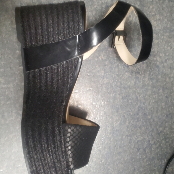 Nine west size 8.5 black wedge - Picture 2 of 7